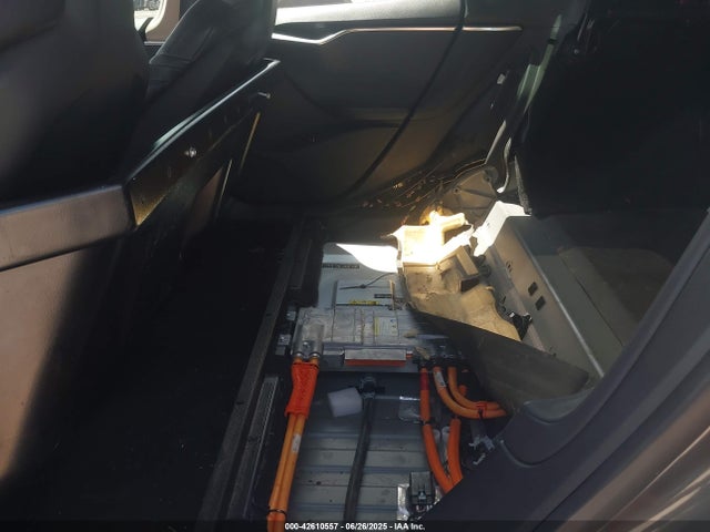 2015 TESLA MODEL S 5YJSA1H28FFP79921 Photo 7