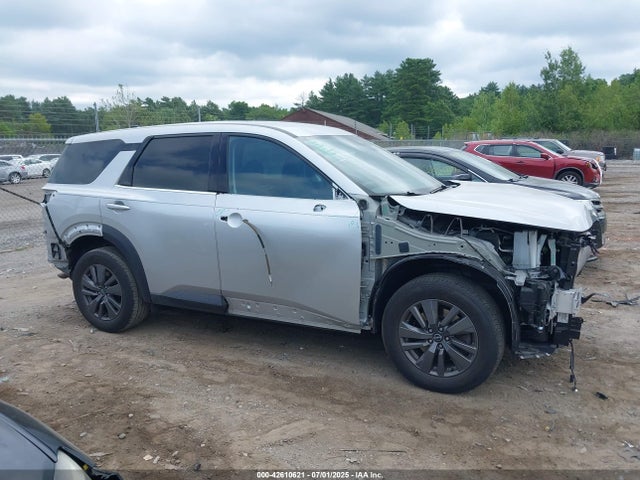 5N1DR3AC2RC204551 Nissan Pathfinder