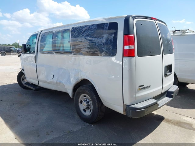 1GAWGEF77R1283438 Chevrolet l8t