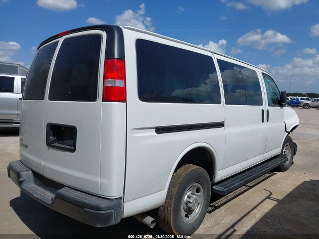 1GAWGEF77R1283438 Chevrolet l8t