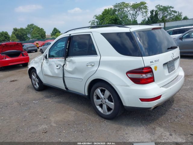 2009 MERCEDES-BENZ ML 350 4JGBB86E99A498674 Photo 2