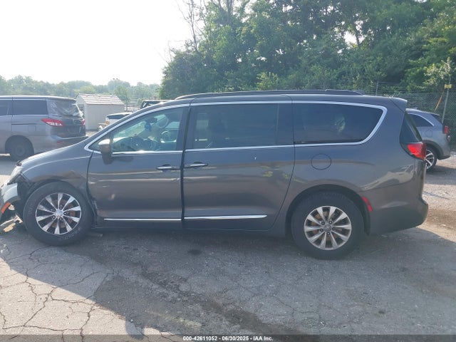 2C4RC1BGXHR734516 Chrysler Pacifica