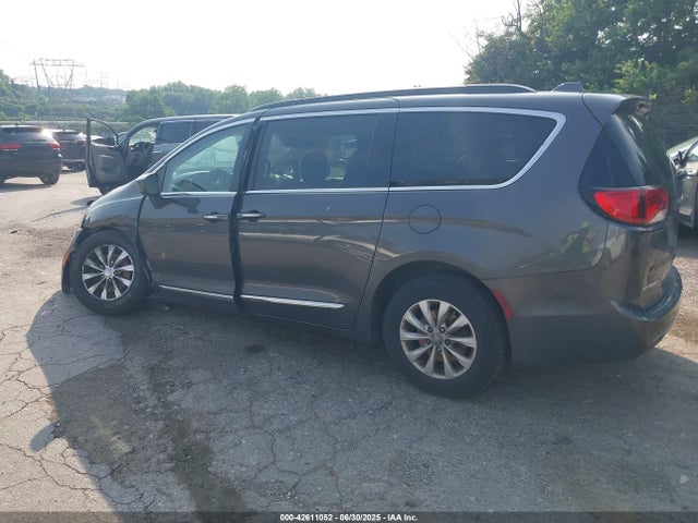 2C4RC1BGXHR734516 Chrysler Pacifica
