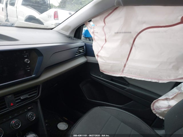 3VVYX7B24NM022451 Volkswagen tsi
