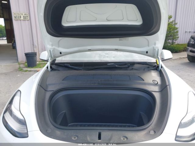 2022 TESLA MODEL Y 7SAYGDEEXNA012630 Photo 9