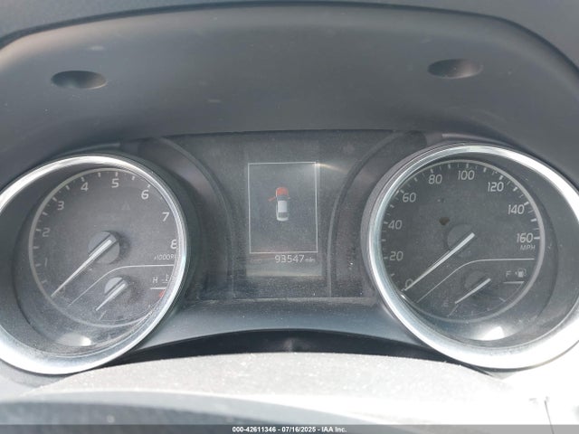 42611346 :رقم المزاد ، 4T1B11HK3JU114632 vin ، 2018 Toyota Camry Le مزاد بيع