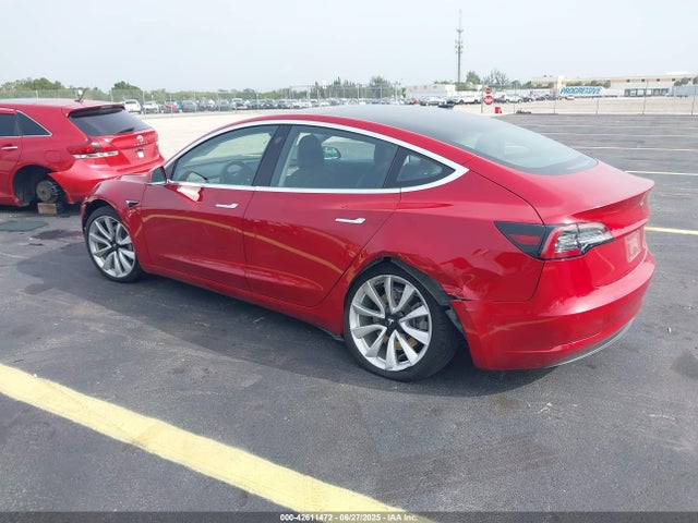 2018 TESLA MODEL 3 5YJ3E1EA7JF061483 Photo 2