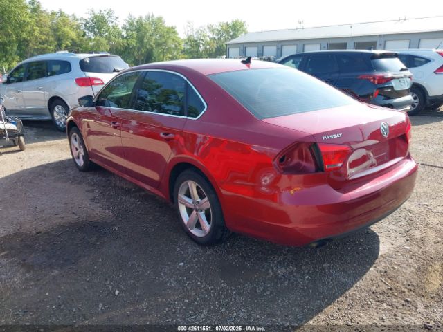 2015 VOLKSWAGEN PASSAT 1VWAT7A37FC085923 Photo 2
