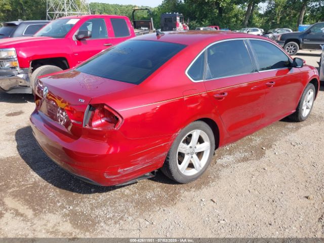 2015 VOLKSWAGEN PASSAT 1VWAT7A37FC085923 Photo 3