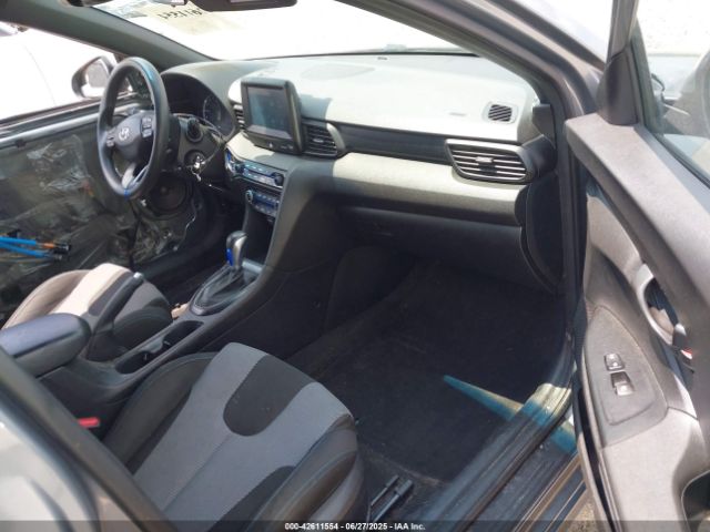 2019 HYUNDAI VELOSTER KMHTG6AF5KU017950 Photo 4