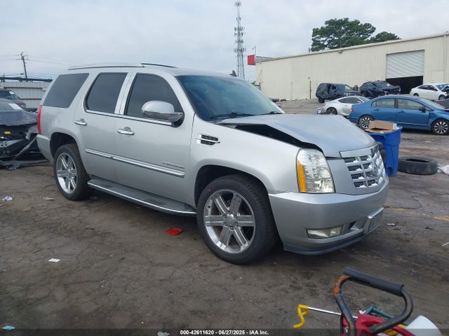 2011 CADILLAC ESCALADE 1GYS3AEF9BR268475 Photo 0