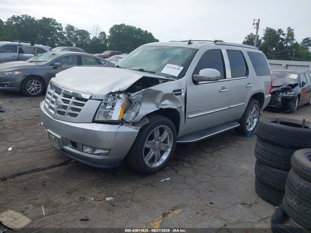 2011 CADILLAC ESCALADE 1GYS3AEF9BR268475 Photo 1