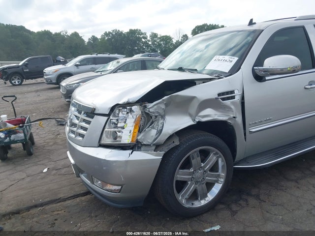 2011 CADILLAC ESCALADE 1GYS3AEF9BR268475 Photo 5