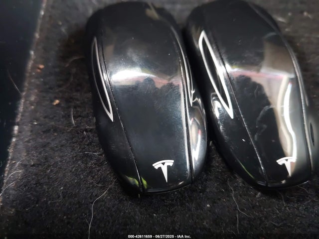 2014 TESLA MODEL S 5YJSA1H16EFP32246 Photo 10