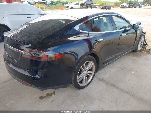 2014 TESLA MODEL S 5YJSA1H16EFP32246 Photo 3