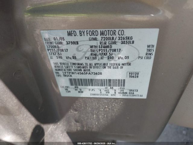 2005 FORD F-150 1FTPW14565FA73628 Photo 8