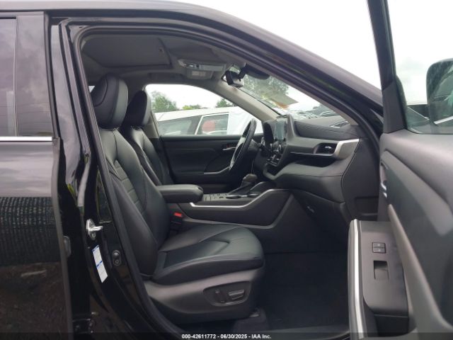 2022 TOYOTA HIGHLANDER 5TDGZRBH4NS596326 Photo 4