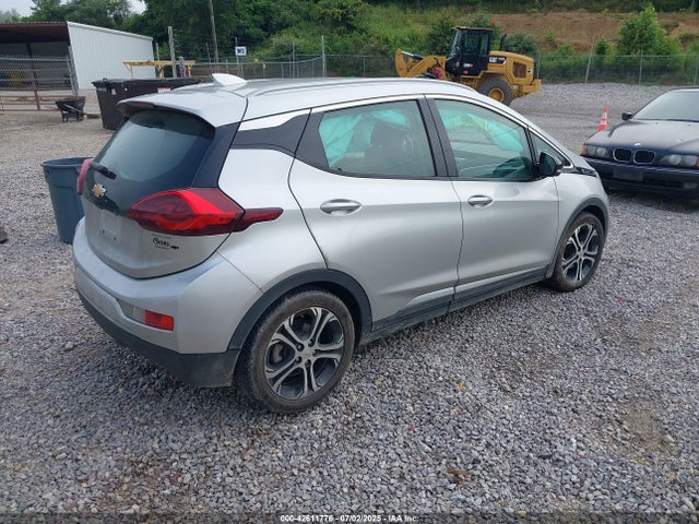 1G1FX6S06H4177400 Chevrolet 2017
