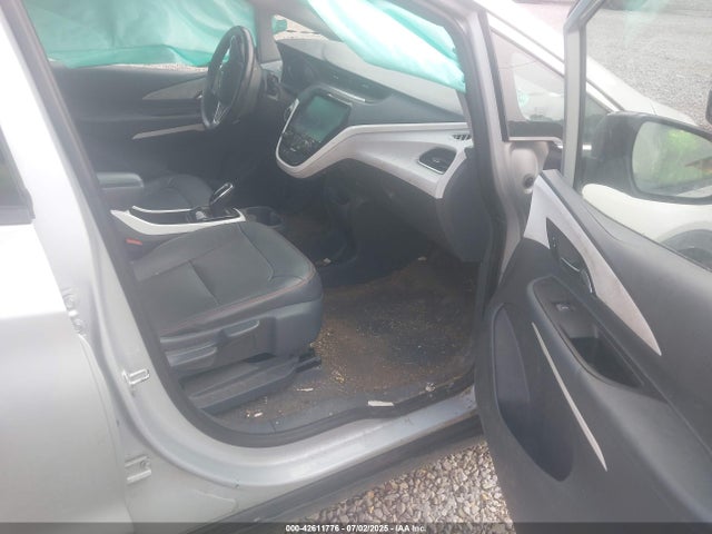 1G1FX6S06H4177400 Chevrolet 2017