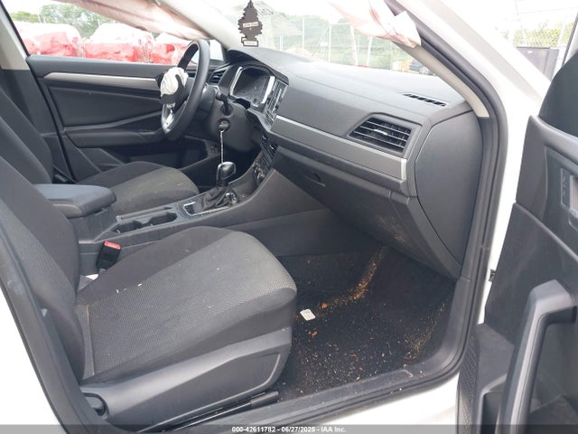3VWC57BU7MM083689 Volkswagen tsi