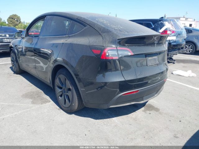 2024 TESLA MODEL Y 7SAYGDED5RF126518 Photo 2