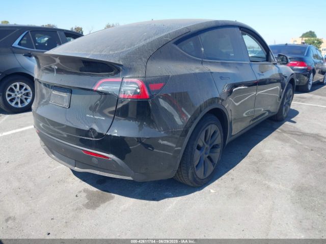 2024 TESLA MODEL Y 7SAYGDED5RF126518 Photo 3