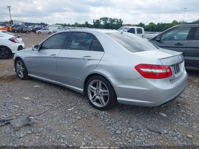 2013 MERCEDES-BENZ E 350 WDDHF8JB7DA683403 Photo 2
