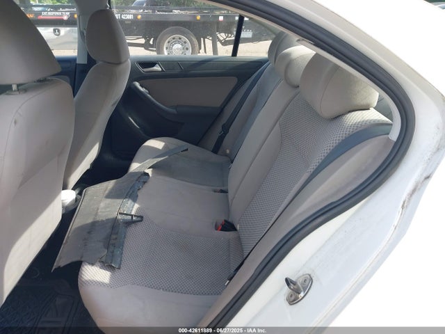 42611889 :رقم المزاد ، 3VW2K7AJ3CM463493 vin ، 2012 Volkswagen Jetta 2.0l S مزاد بيع