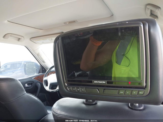 JN8AZ2NFXJ9664181 Infiniti QX80