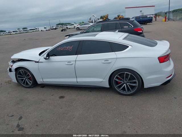 WAUB4CF58JA010446 Audi 2018
