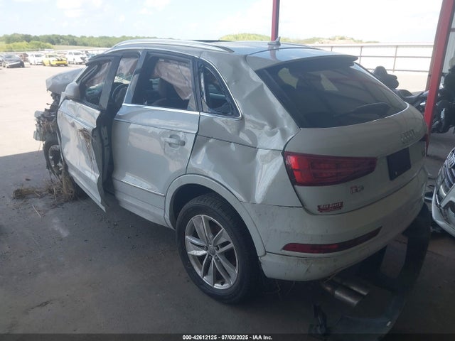 2018 AUDI Q3 WA1JCCFSXJR002867 Photo 2