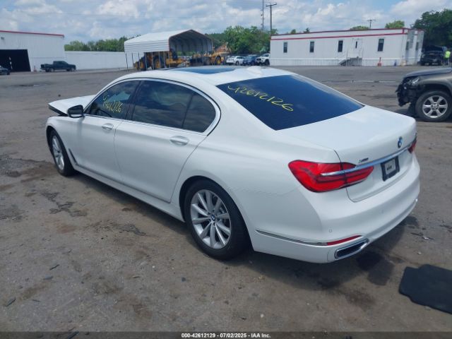 2018 BMW 740I WBA7E4C52JGV23797 Photo 2