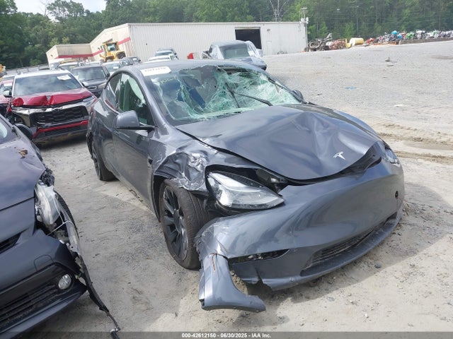 2023 TESLA MODEL Y 7SAYGDEE4PF900876 Photo 0