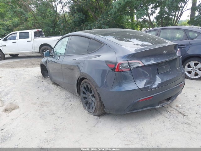 2023 TESLA MODEL Y 7SAYGDEE4PF900876 Photo 2