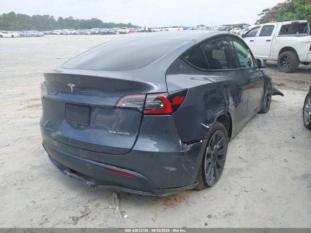 2023 TESLA MODEL Y 7SAYGDEE4PF900876 Photo 3