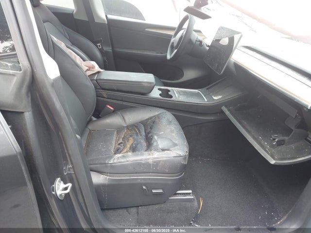 2023 TESLA MODEL Y 7SAYGDEE4PF900876 Photo 4