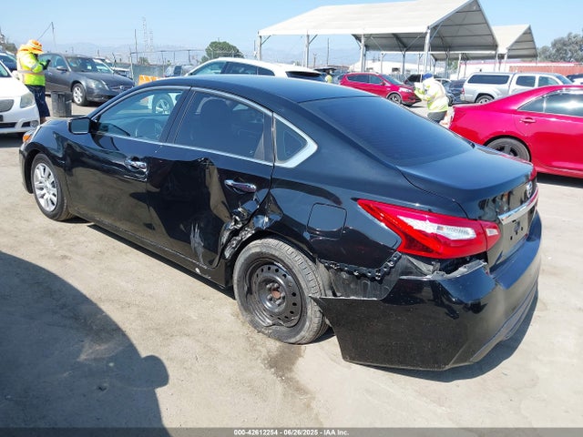 1N4AL3AP0HN365663 Nissan 2017