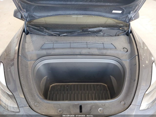 2023 TESLA MODEL Y 7SAYGDEE5PA203388 Photo 9