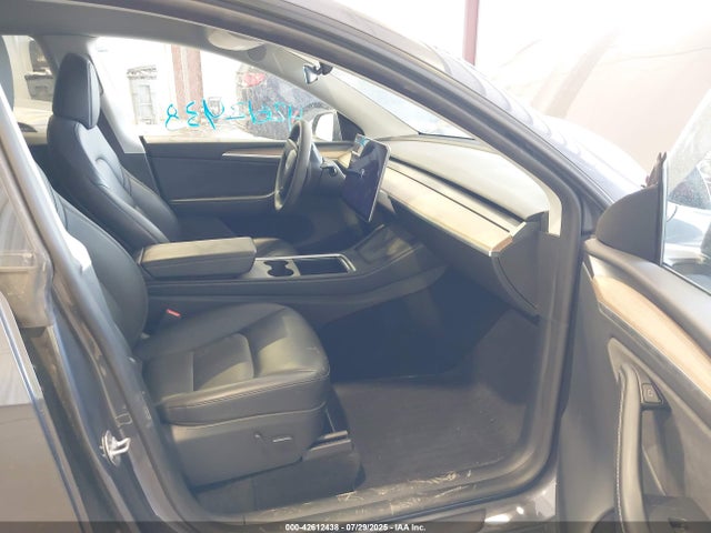 2023 TESLA MODEL Y 7SAYGDEE5PA203388 Photo 4