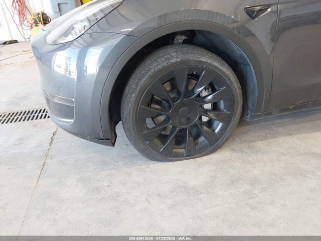 2023 TESLA MODEL Y 7SAYGDEE5PA203388 Photo 5