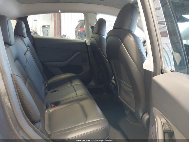 2023 TESLA MODEL Y 7SAYGDEE5PA203388 Photo 7