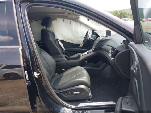 2019 ACURA RDX 5J8TC2H33KL003699 Photo 4