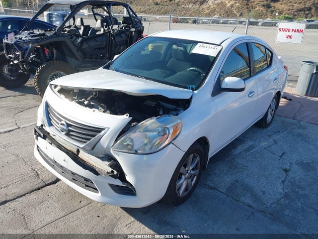 3N1CN7AP3EL823537 Nissan 2014