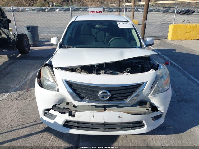 3N1CN7AP3EL823537 Nissan 2014