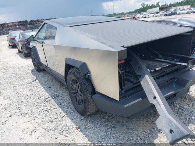 2024 TESLA CYBERTRUCK 7G2CEHED7RA041629 Photo 2