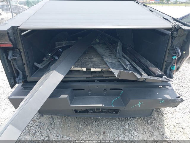 2024 TESLA CYBERTRUCK 7G2CEHED7RA041629 Photo 5