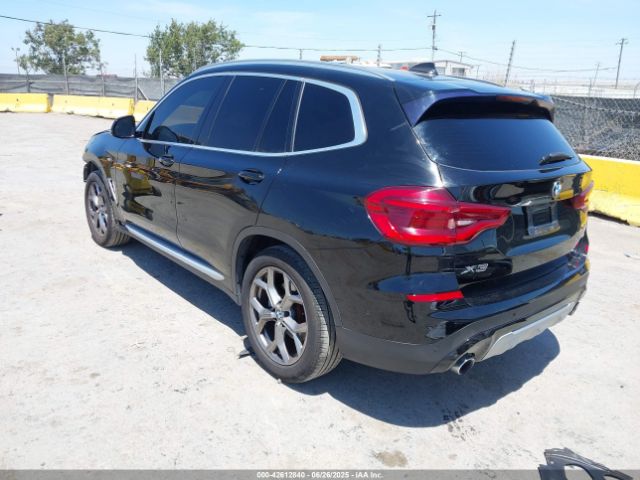 2021 BMW X3 5UXTY3C02M9F65288 Photo 2