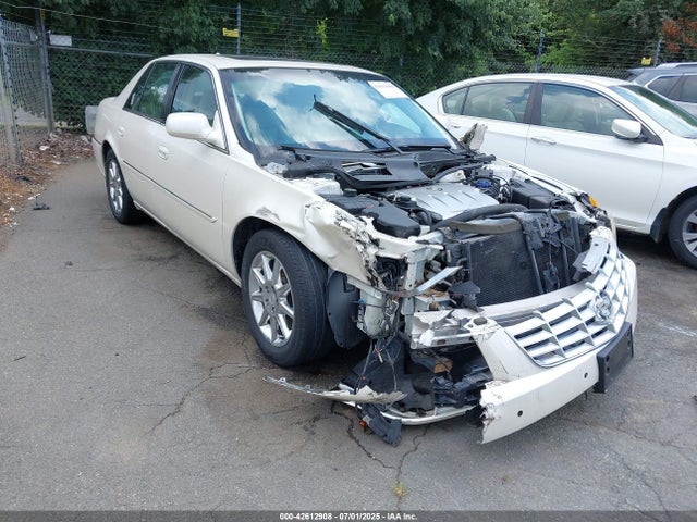 2011 CADILLAC DTS 1G6KD5E60BU120709 Photo 5