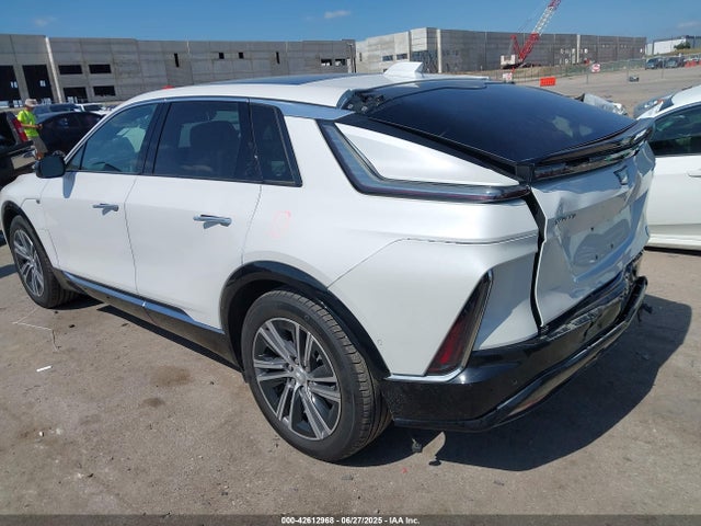 2024 CADILLAC LYRIQ 1GYKPPRK2RZ100251 Photo 2
