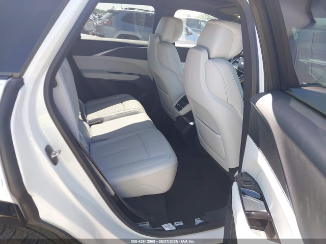 2024 CADILLAC LYRIQ 1GYKPPRK2RZ100251 Photo 7
